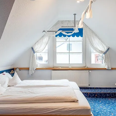 Stoertebeker Hotel *